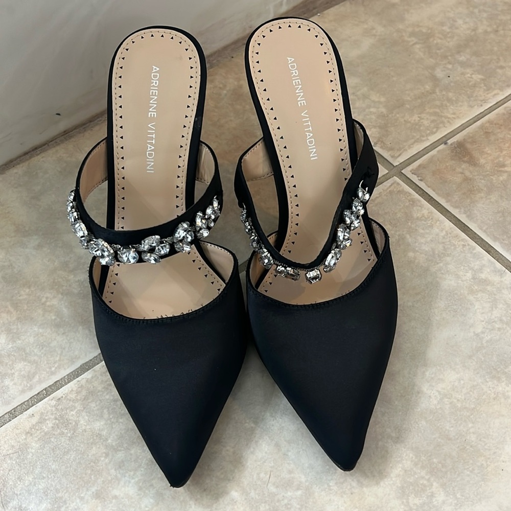 Size 9 black evening heels NWT